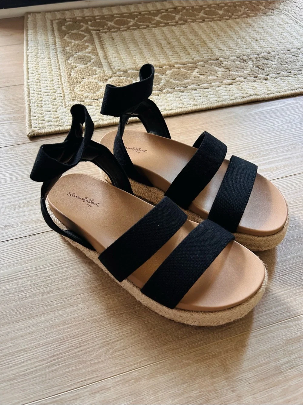 Universal Thread Black Espadrille Platform Sandals
